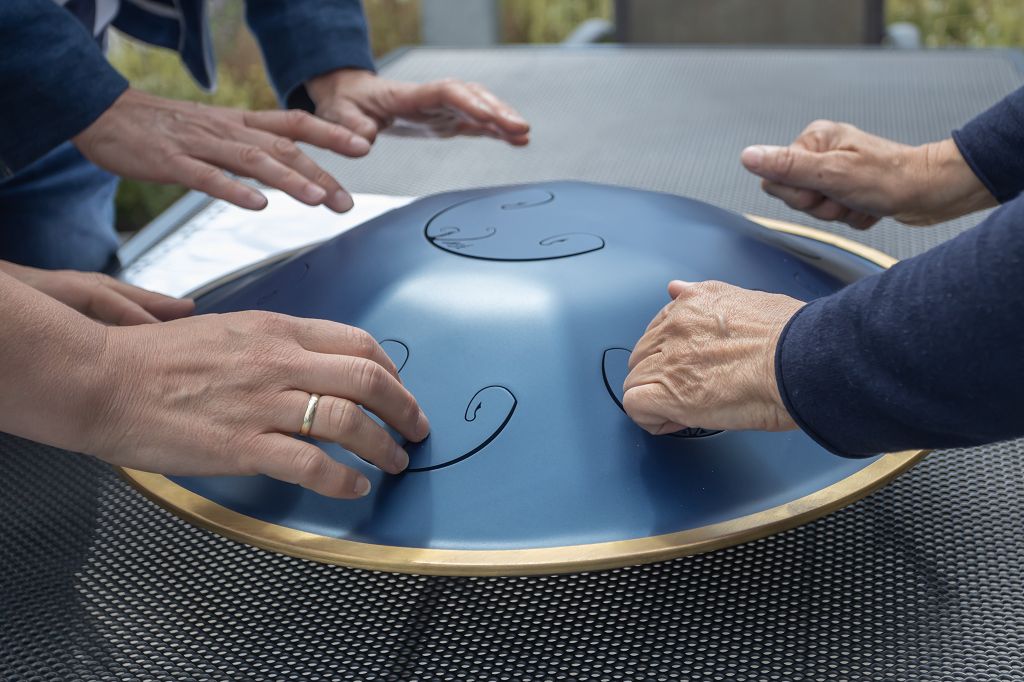 k zicklein schaut 3 von 4